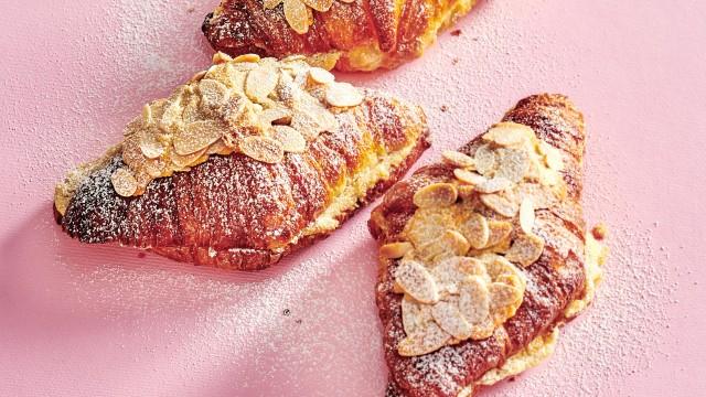 Sandwich effiloché de dindon à tremper / Croissants aux amandes