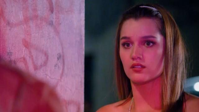 Javiera está en problemas