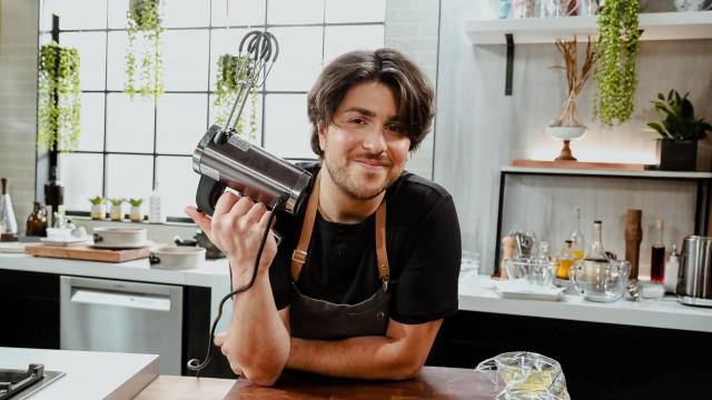 Gâteau amandes et chocolat / Linguines oignons confits et anchois