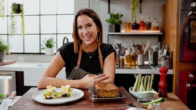 Pain multigrain sans farine / Tartine aux asperges, concombres et œufs mollets