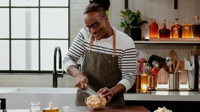 Purée de céleri-rave à la vanille / Pétoncles poêlés, écume de bacon et sauce aux baies