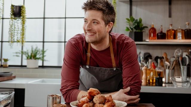 Omelette flambée / beignes au caramel salé à l'érable