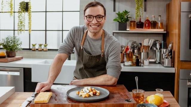 Gâteau moelleux à la courgette / Poires rôties à l’érable