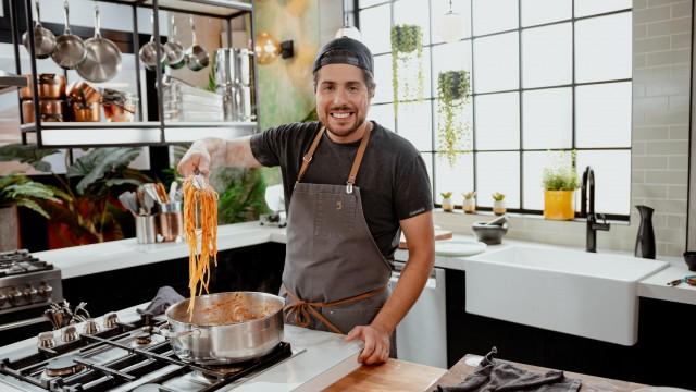 Calmars farcis sauce tomate en entrée / Spaghettis aux calmars farcis