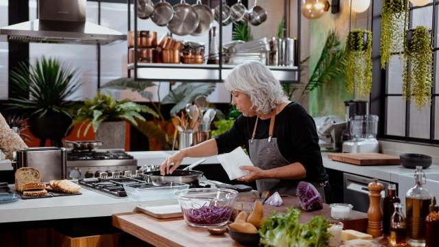 Moutarde jaune / Salade chou crémeuse bleu