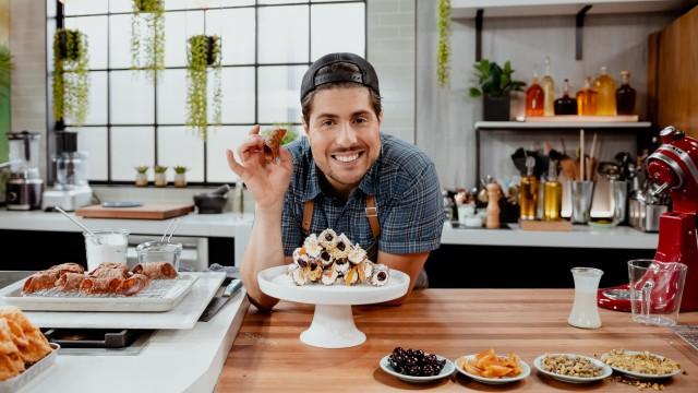 Cannolis à la ricotta, aux pistaches et aux oranges confites