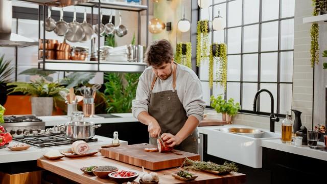 Pilons poulet rôtis citron lentilles vertes tomatées / Salade poivrons marinés
