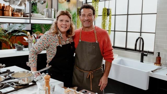 Stracciatella alla romana / Truite farcie mousseline de crevettes et sauces aux herbes