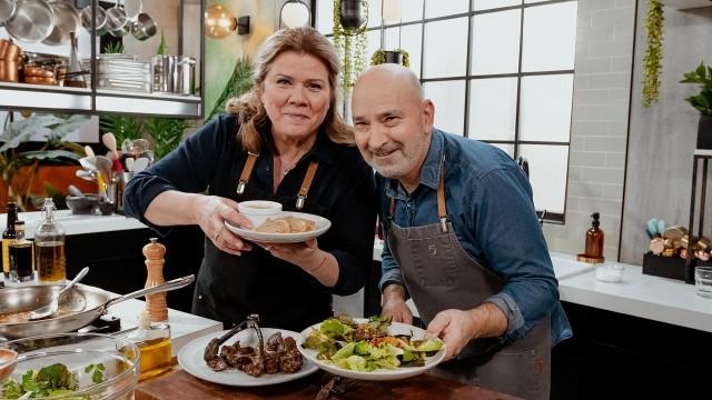 Mousse de foie de volaille / Salade tiède de foies de volaille