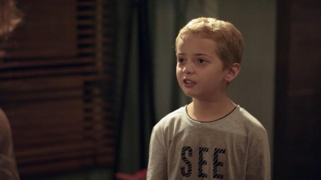 Alonso y Benjamín llegan a casa de Soledad