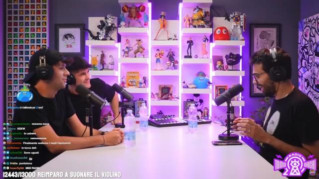 VIAGGI e VLOG | Radio Tomodachi con Dario Moccia (ft. AleDellaGiusta ed Efrem)