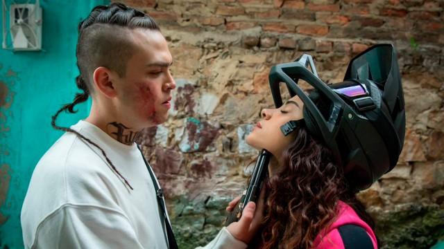 Romina vuelve a aparecer en La Mira y es perseguida por Calidoso y dos hombres de Leo