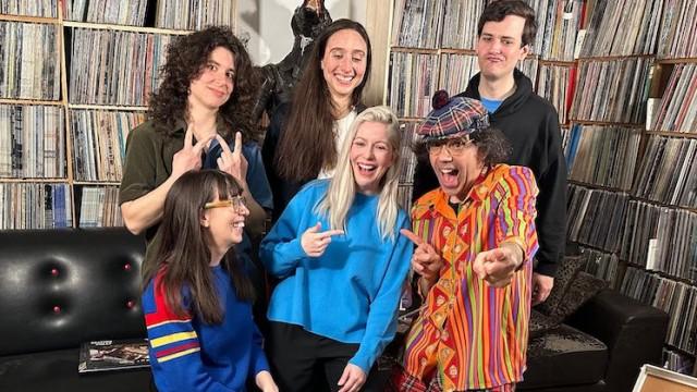 Nardwuar vs. Alvvays