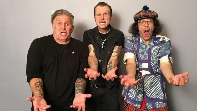 Nardwuar vs. Leftöver Crack