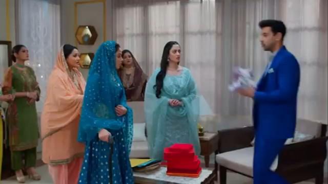 Dua blames Gazal for stealing money
