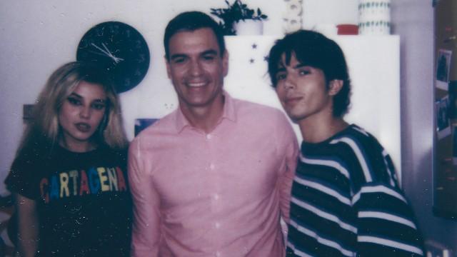MR. HANDSOME con PEDRO SÁNCHEZ