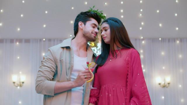 Titlie, Garv Get Romantic