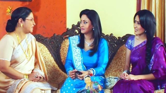 Devyani Visits Priya's House