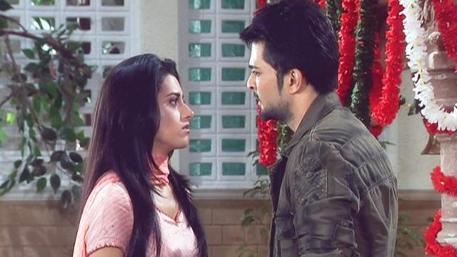 Priya Apologises To Aditya