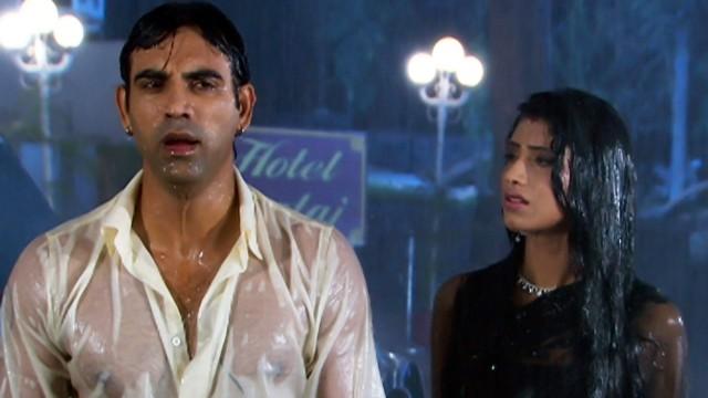 Gaurav Tells Vidya The Truth