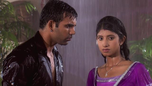 Vidya Avoids Gaurav