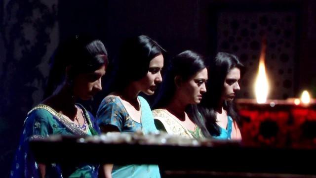 Uttara, Devyani Join Hands