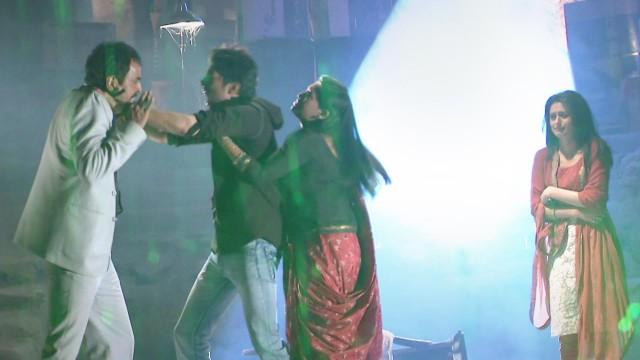 Aditya Slaps Brahmanand!