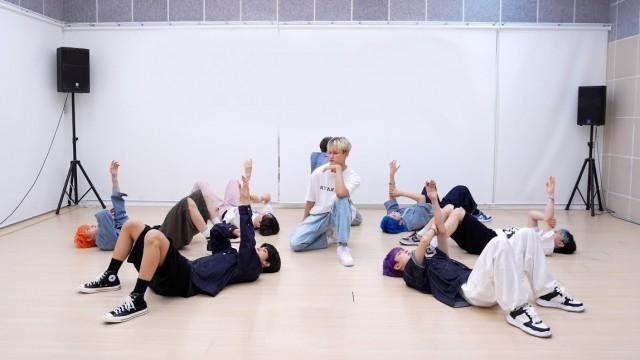 ‘SKETCH’ Choreography Video