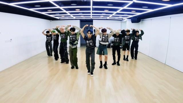xikers - ‘영웅 (英雄; Kick It)’ Cover Dance Practice