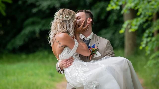 Folge 2: Yasemin und Jochen: Die wohl emotionalste Hochzeit aller Zeiten!