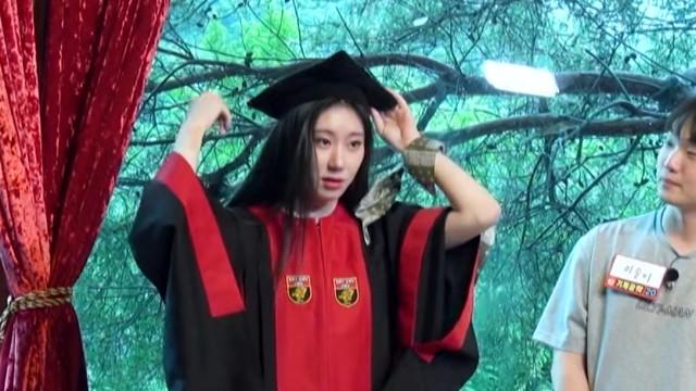 Chaeryeong, a graduate of K University?!