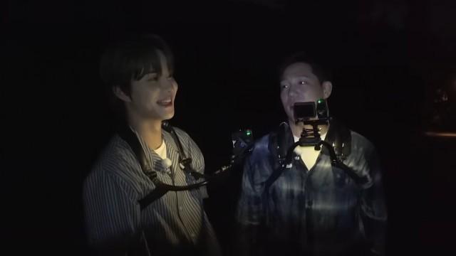 "He Left.." "What??" "Scaredy-cat Club Leader Jungwoo Left To See The Ghosts" (feat. 'New Member' Mo Taebum)
