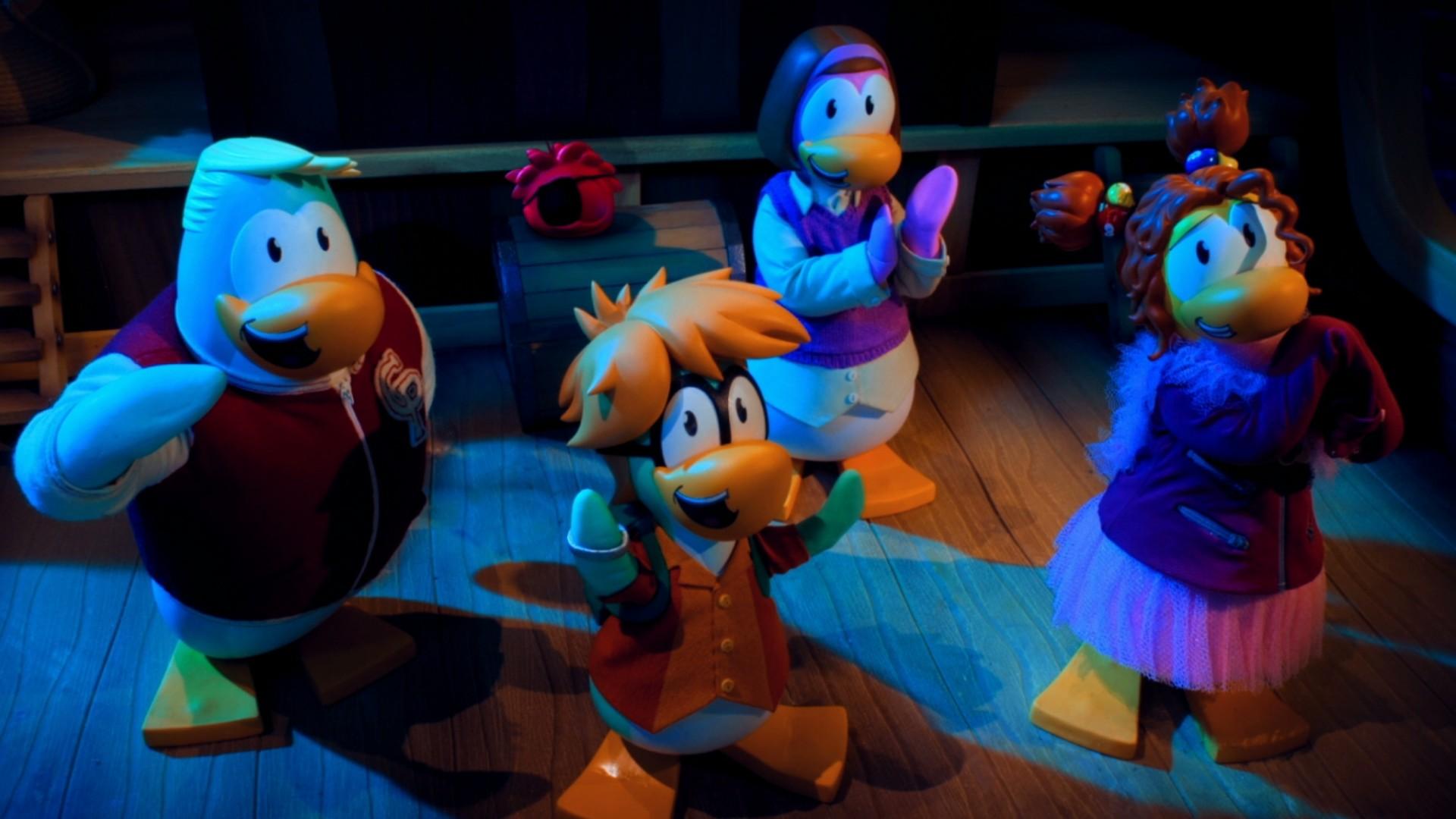 Club Penguin: We Wish You a Merry Walrus!