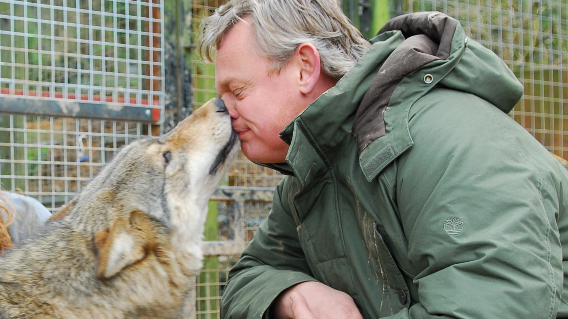 Martin Clunes: A Man & His Dogs