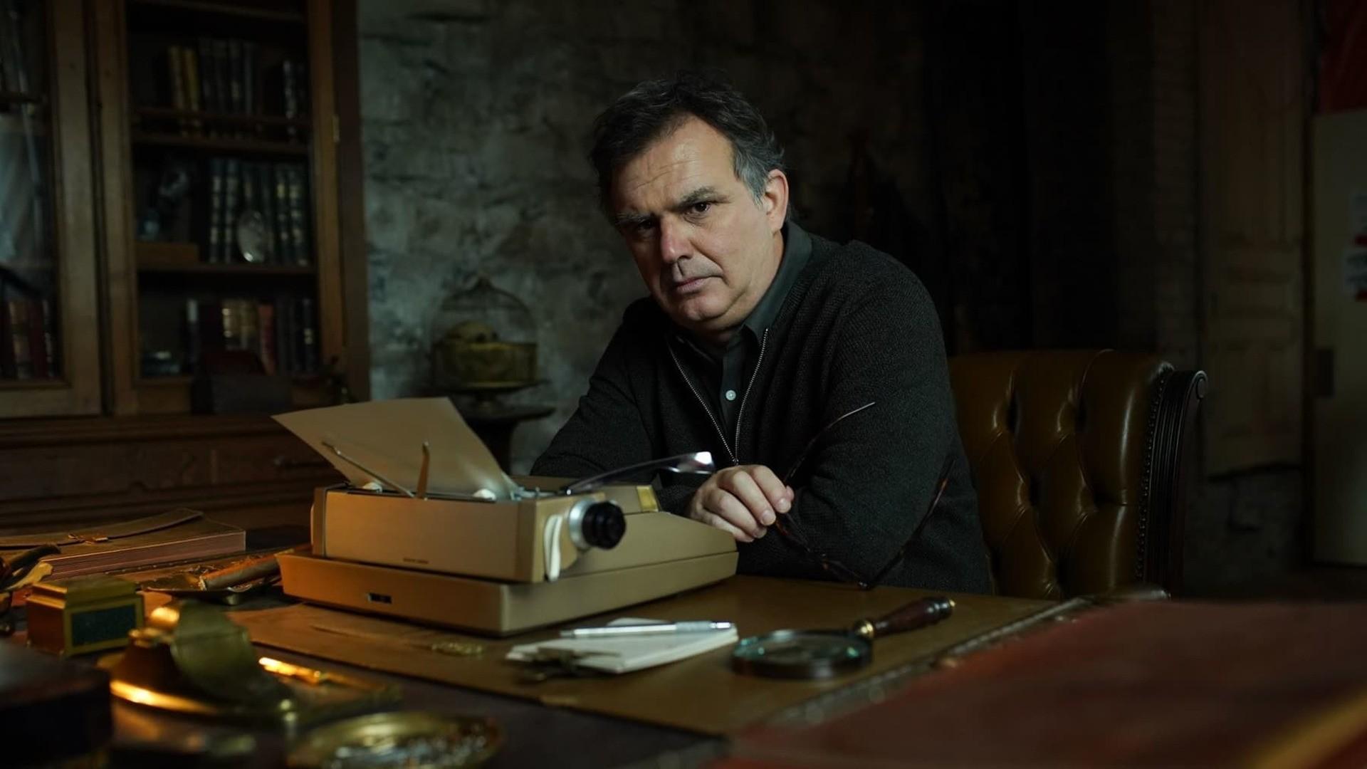 Patrick Senecal Present