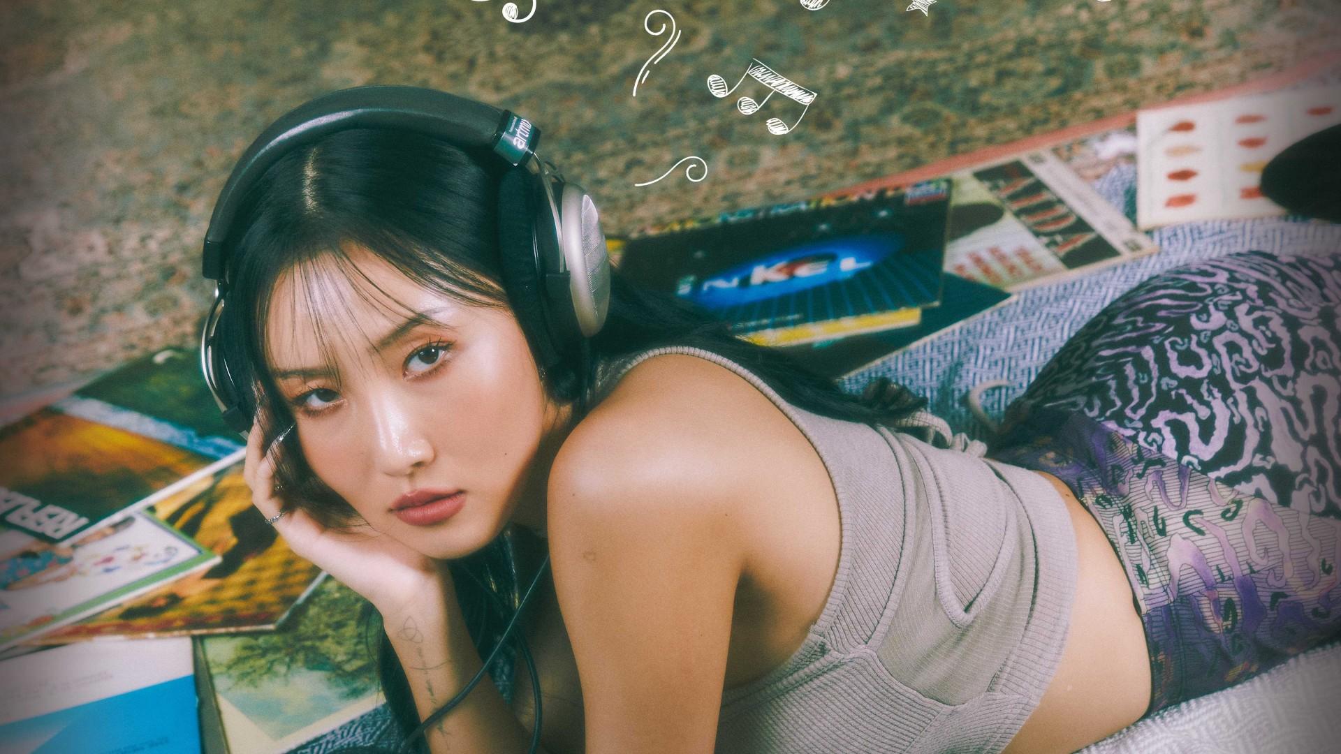Hwasa Show