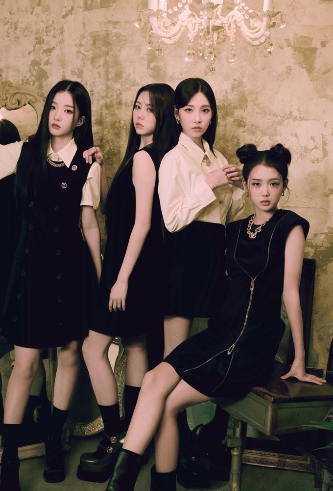 tripleS AAA: The First Stage