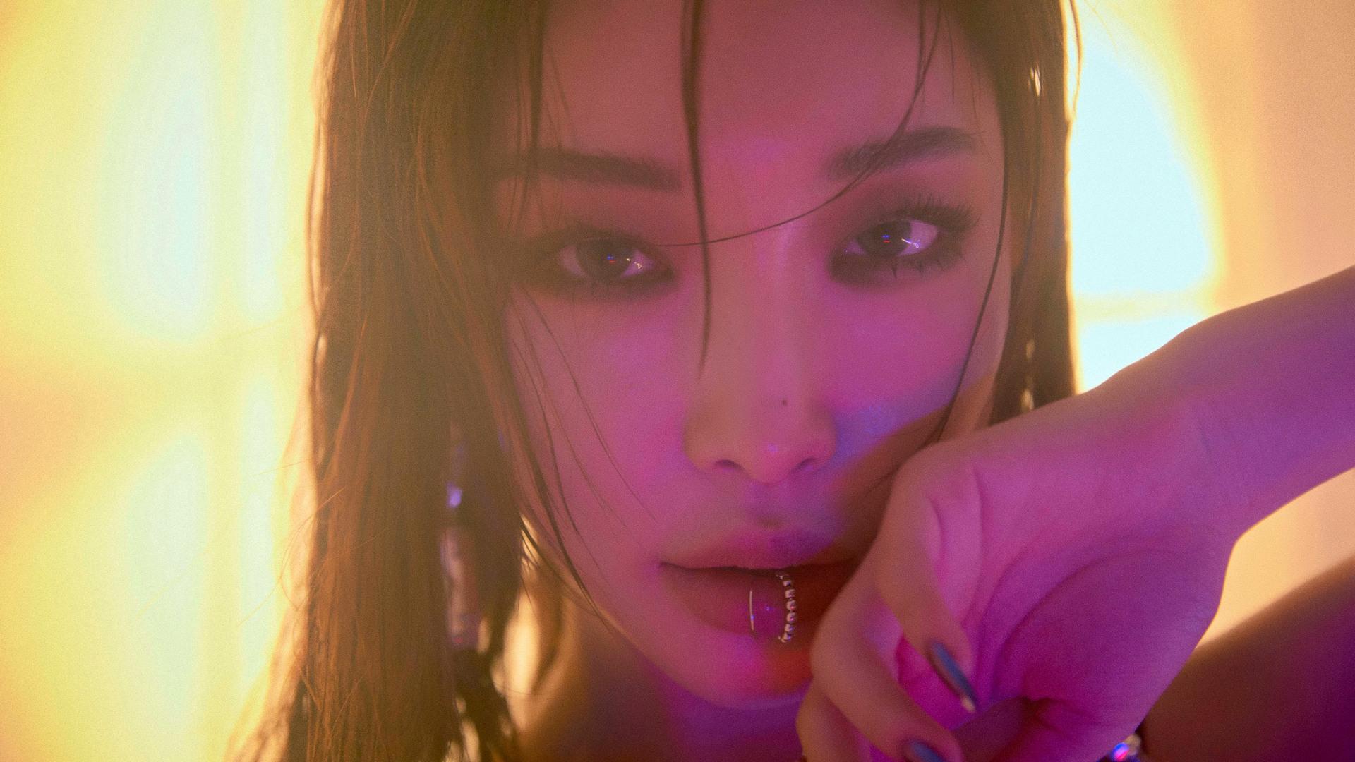 CHUNG HA: B-HAind
