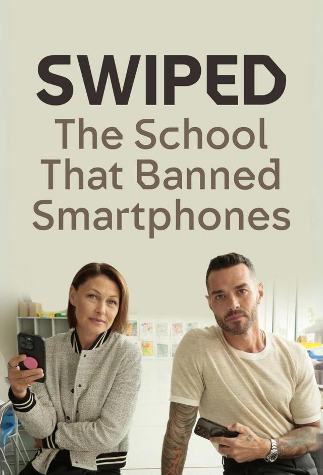 Swiped: The School That Banned Smartphones