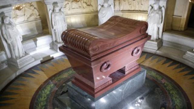 Napoléon : l’énigme du tombeau