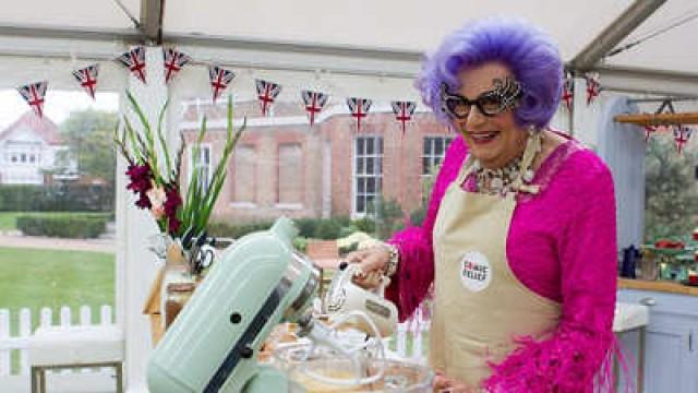 The Great Comic Relief Bake Off 2015 (1)