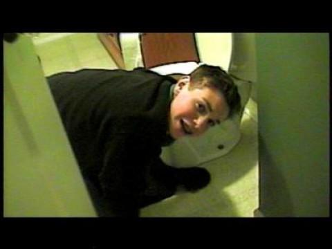 Jordan's Acting's In The Toilet