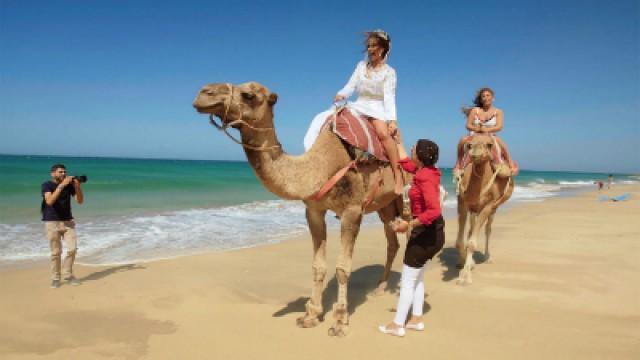 Las Salazar en Marruecos -de la brilli- furgo al camello