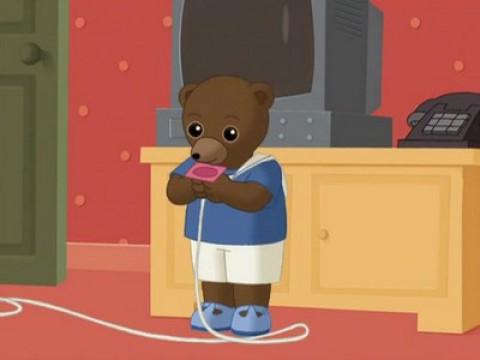 Little Brown Bear wants to use the telephone