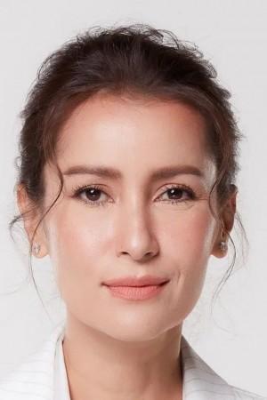 Picture of Anne Thongprasom