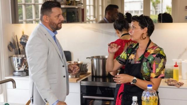 Anya & Emillie from Auckland