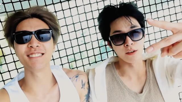 JOHNNY and DOYOUNG in Maldives