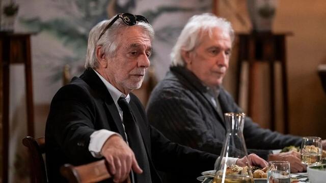 Manel fica estonteado com beijo de Laidinha