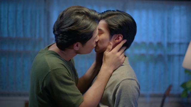 A Promise Beneath the Moonlight