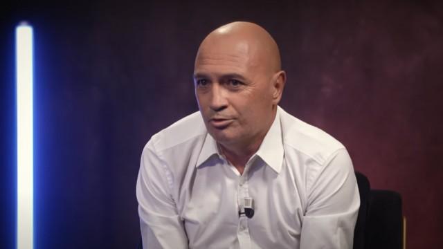 INFIRMIER EN HÔPITAL PSYCHIATRIQUE: SES CAS LES PLUS FOUS ET CHOQUANTS (VER SOLITAIRE, ALIENS...)